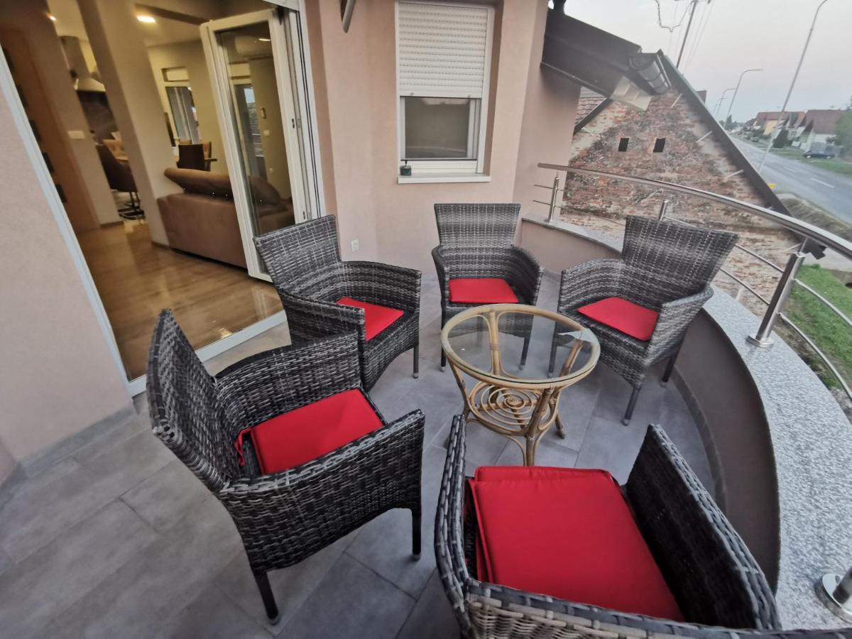 Apartman Bozur **** Satnica Dakovacka エクステリア 写真