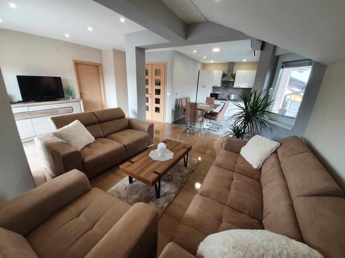 Apartman Bozur **** Satnica Dakovacka エクステリア 写真