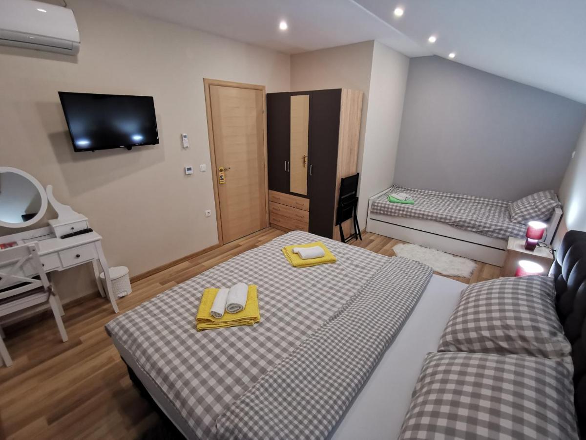 Apartman Bozur **** Satnica Dakovacka エクステリア 写真