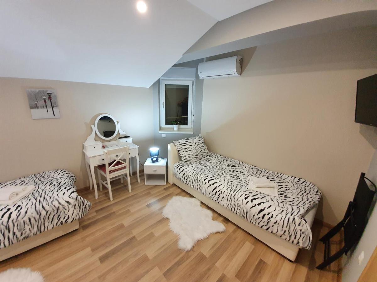 Apartman Bozur **** Satnica Dakovacka エクステリア 写真